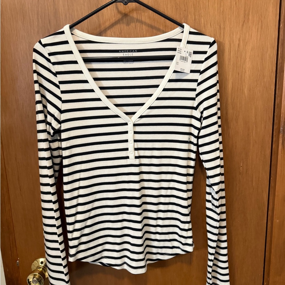 American Eagle Outfitters Black and White Striped Long Sleeve Tee